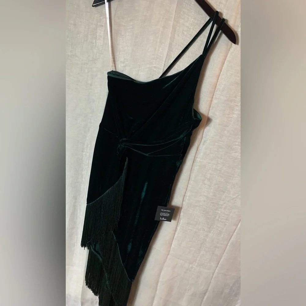 Lulus stunning dark